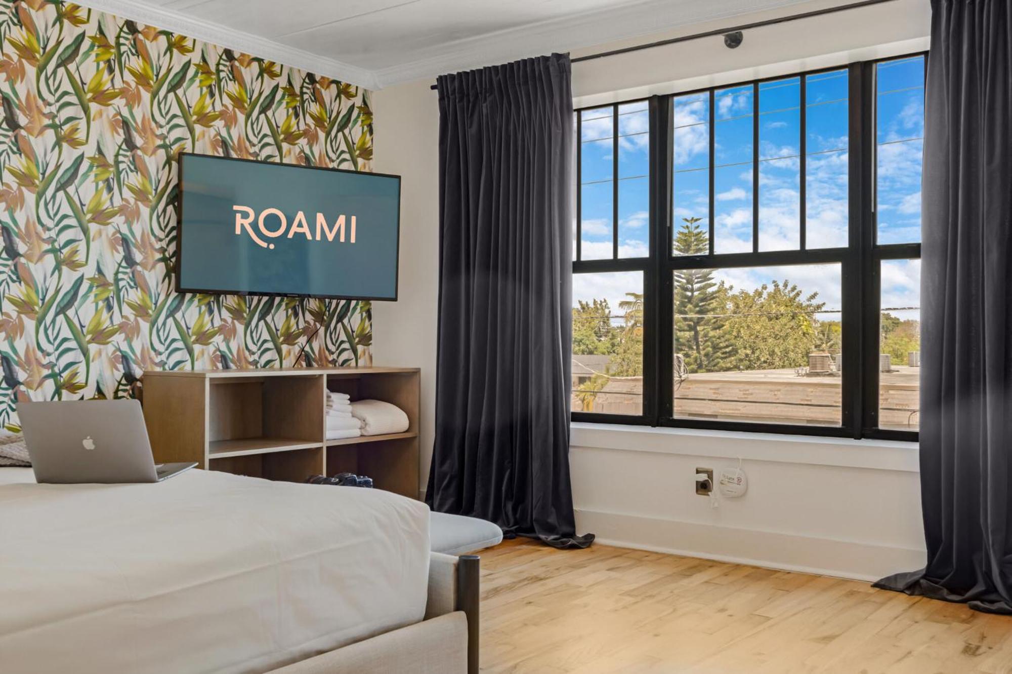 Roami At Tower Hotel - Calle Ocho Miami Extérieur photo