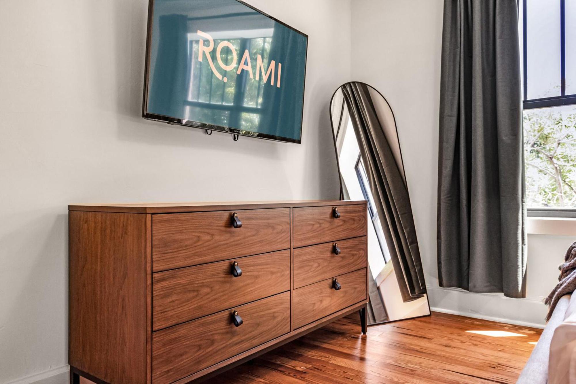 Roami At Tower Hotel - Calle Ocho Miami Extérieur photo